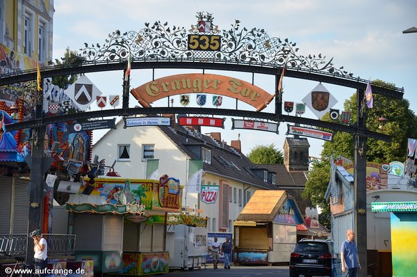 aufbau cranger kirmes 29uli2019