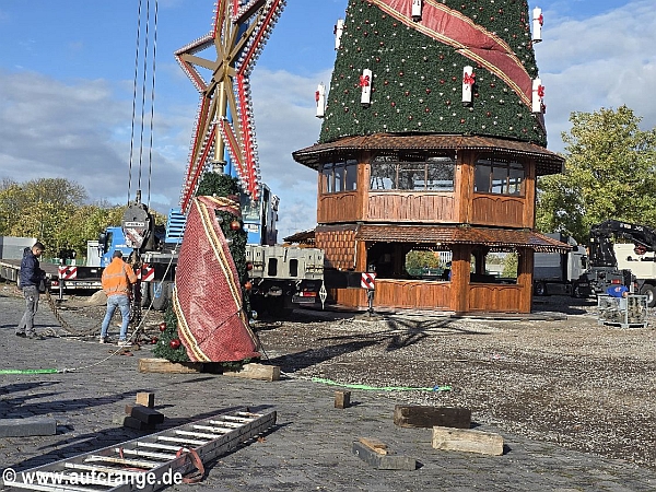 video aufbau weihnachtsbaum cranger weihnachtszauber 23okt2025